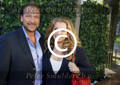 Amsterdam 30 september 2015
Boekpresenatie Joop van Tellingen in Players. Aanwezig Dennis Ria Nathalie en Fender v Tellingen alsmede rest van de familie. Antje Monteiro met vriend