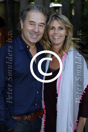 Hilversum 30 september 2015
Presentatie cd Bart Bosch. Bart zingt een liedje voor Jose Hoebee. Bart met zijn vrouw