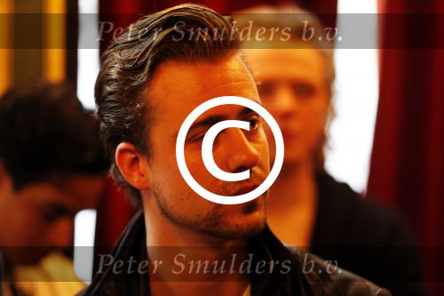 Amsterdam 16 september 2015
Perspresentatie Baantjer Live 2, Gaby Milder, Roben Mitchell van den Dungen, Hayo Kruijff, Nienke Sikkens, Beau Schneider, Peter Tuinman, Peter Romer. Erwin v Lambaart is de producent