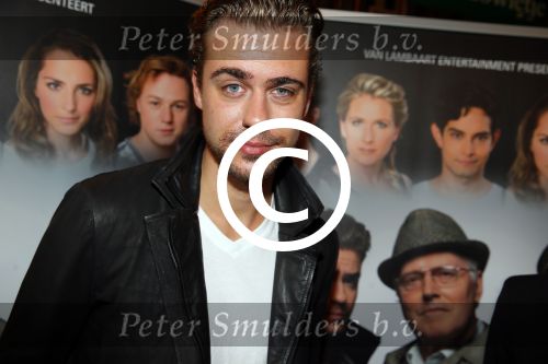 Amsterdam 16 september 2015
Perspresentatie Baantjer Live 2, Gaby Milder, Roben Mitchell van den Dungen, Hayo Kruijff, Nienke Sikkens, Beau Schneider, Peter Tuinman, Peter Romer. Erwin v Lambaart is de producent