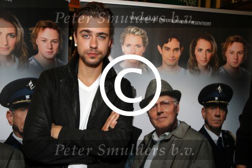 Amsterdam 16 september 2015
Perspresentatie Baantjer Live 2, Gaby Milder, Roben Mitchell van den Dungen, Hayo Kruijff, Nienke Sikkens, Beau Schneider, Peter Tuinman, Peter Romer. Erwin v Lambaart is de producent