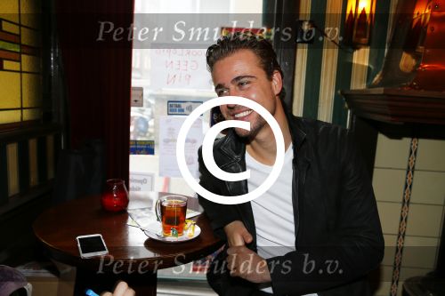 Amsterdam 16 september 2015
Perspresentatie Baantjer Live 2, Gaby Milder, Roben Mitchell van den Dungen, Hayo Kruijff, Nienke Sikkens, Beau Schneider, Peter Tuinman, Peter Romer. Erwin v Lambaart is de producent