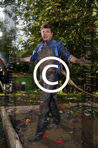 Haarzuilens 27 september 2015
Aktie om bomen te planten gepresenteerd door Beau v Erven Dorens en Angela Groothuizen.
oa Evelyn Struik Trijntje OOsterhuis Nick & Simon Marjan Berk Tineke Schouten Ruud Feltkamp en inge Ipenburg werken mee.