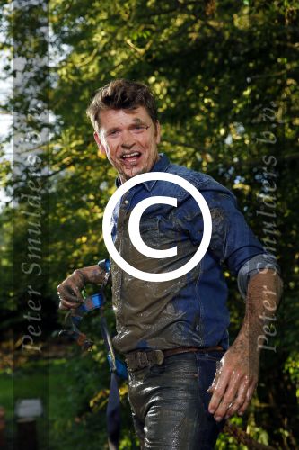 Haarzuilens 27 september 2015
Aktie om bomen te planten gepresenteerd door Beau v Erven Dorens en Angela Groothuizen.
oa Evelyn Struik Trijntje OOsterhuis Nick & Simon Marjan Berk Tineke Schouten Ruud Feltkamp en inge Ipenburg werken mee.