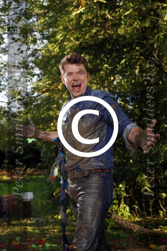 Haarzuilens 27 september 2015
Aktie om bomen te planten gepresenteerd door Beau v Erven Dorens en Angela Groothuizen.
oa Evelyn Struik Trijntje OOsterhuis Nick & Simon Marjan Berk Tineke Schouten Ruud Feltkamp en inge Ipenburg werken mee.