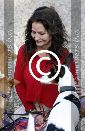 Baarn 4 oktober 2015
Presentatie boek Belinda Meuldijk in kasteel Groeneveld.
Aanwezig Thierry Duval Rob de Nijs Henriette de Nijs Julis Joshi en Robert.
Willeke Alberti krijgt het eerste boek.