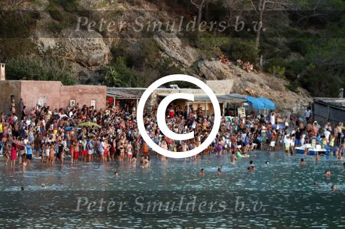ibiza juli aug 2015
div stranden en clubs op ibiza. strand beniras