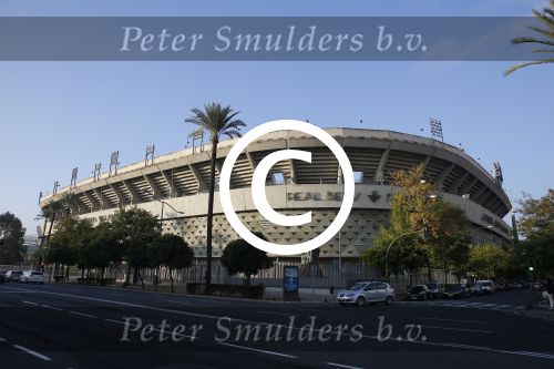 Sevilla 13/14 oktober 2015
Rafael v d Vaart heeft bezoek van zijn vriendin Christie die bij hem op bezoek is in zijn huis in Sevilla. Voetbalstadion Sevilla