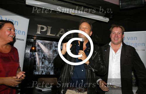 Amsterdam 30 september 2015
Boekpresenatie Joop van Tellingen in Players. Aanwezig Dennis Ria Nathalie en Fender v Tellingen alsmede rest van de familie. Carlo Boszhard