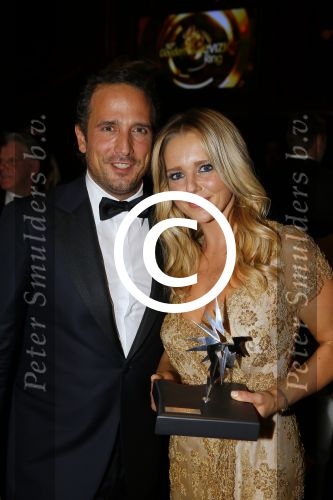 Amsterdam 15 oktober 2015
Uitreiking van de 50e televizierring in carre.
Chantal Janzen met man Marco