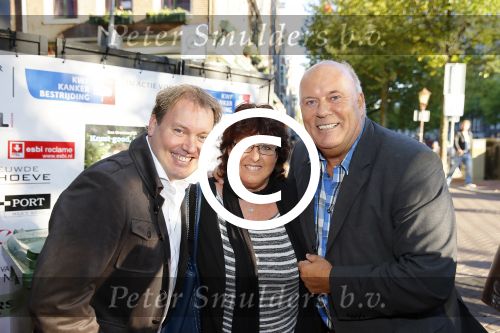 Amsterdam 30 september 2015
Boekpresenatie Joop van Tellingen in Players. Aanwezig Dennis Ria Nathalie en Fender v Tellingen alsmede rest van de familie.