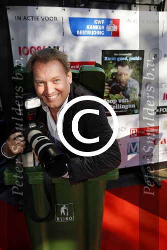 Amsterdam 30 september 2015
Boekpresenatie Joop van Tellingen in Players. Aanwezig Dennis Ria Nathalie en Fender v Tellingen alsmede rest van de familie.