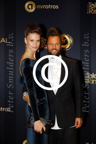 Amsterdam 15 oktober 2015
Uitreiking van de 50e televizierring in carre. DJ La Fuente Job Smeltzer met Nicky Opheij ( winnares Hollands next top model.