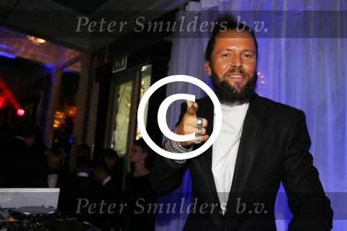 Amsterdam 15 oktober 2015
Uitreiking van de 50e televizierring in carre. DJ La Fuente Job Smeltzer met Nicky Opheij ( winnares Hollands next top model.