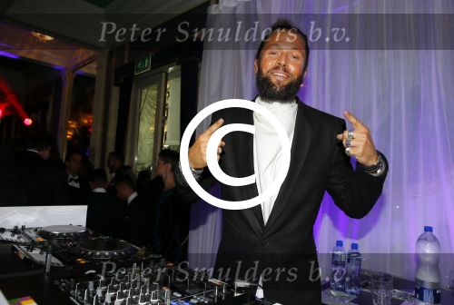 Amsterdam 15 oktober 2015
Uitreiking van de 50e televizierring in carre. DJ La Fuente Job Smeltzer met Nicky Opheij ( winnares Hollands next top model.