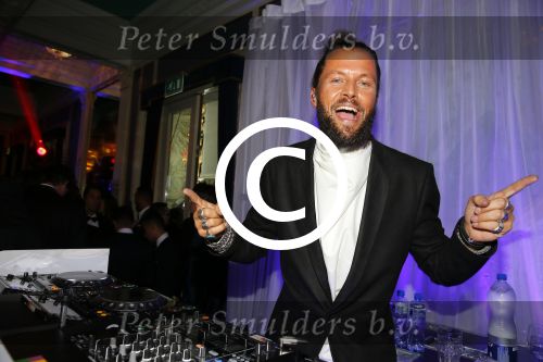 Amsterdam 15 oktober 2015
Uitreiking van de 50e televizierring in carre. DJ La Fuente Job Smeltzer met Nicky Opheij ( winnares Hollands next top model.
