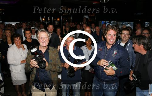 Amsterdam 30 september 2015
Boekpresenatie Joop van Tellingen in Players. Aanwezig Dennis Ria Nathalie en Fender v Tellingen alsmede rest van de familie.