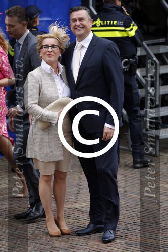Den Haag 15 september 2015
Prinsjesdag 2015 met Koning Willem Alexander Koningin Maxima prins Constantijn en Prinses Laurentien. Dit jaar wordt de gouden koets voorlopig voor het laatst gebruikt. Emiel Roemer met vrouw