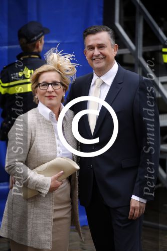 Den Haag 15 september 2015
Prinsjesdag 2015 met Koning Willem Alexander Koningin Maxima prins Constantijn en Prinses Laurentien. Dit jaar wordt de gouden koets voorlopig voor het laatst gebruikt. Emiel Roemer met vrouw