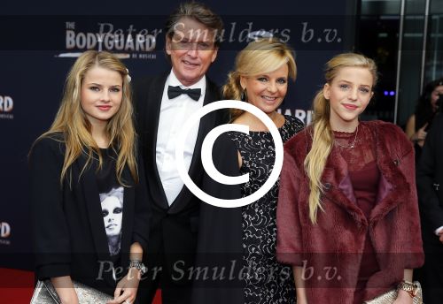 Utrecht 27 september 2015
Premiere the bodyguard met oa Romy Monteiro Mark v Eeuwen  Carolina Dijkhuizen en Patrick Martens.
Eric de Zwart, partner Marika van den Brink en kinderen Merel en Jasmijn