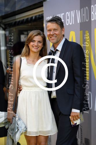 Amsterdam 12 augustus 2015  
Premiere Trainreck in Tuschinski.
Erik v d Hoff  met ....