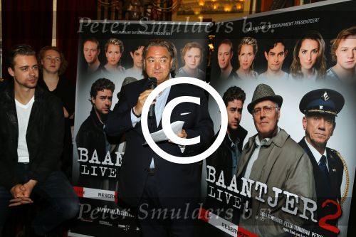Amsterdam 16 september 2015
Perspresentatie Baantjer Live 2, Gaby Milder, Roben Mitchell van den Dungen, Hayo Kruijff, Nienke Sikkens, Beau Schneider, Peter Tuinman, Peter Romer. Erwin v Lambaart is de producent