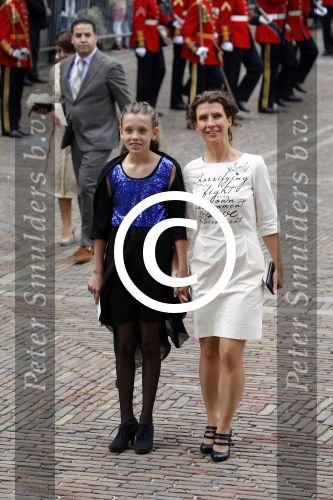 Den Haag 15 september 2015
Prinsjesdag 2015 met Koning Willem Alexander Koningin Maxima prins Constantijn en Prinses Laurentien. Dit jaar wordt de gouden koets voorlopig voor het laatst gebruikt. Esther Ouwehand met dochter