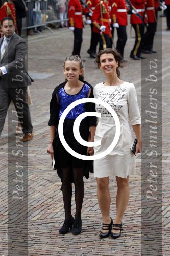 Den Haag 15 september 2015
Prinsjesdag 2015 met Koning Willem Alexander Koningin Maxima prins Constantijn en Prinses Laurentien. Dit jaar wordt de gouden koets voorlopig voor het laatst gebruikt. Esther Ouwehand met dochter