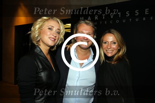 Amsterdam 19 september 2015
De modeshow van Mart Visser in het conservatorium hotel. Eva Jinek en Maybritt Mobach en partner Wart van der Horst