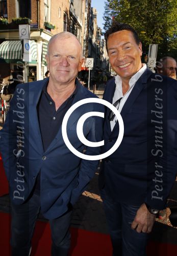 Amsterdam 30 september 2015
Boekpresenatie Joop van Tellingen in Players. Aanwezig Dennis Ria Nathalie en Fender v Tellingen alsmede rest van de familie. Evert Santegoeds met Jan Uriot