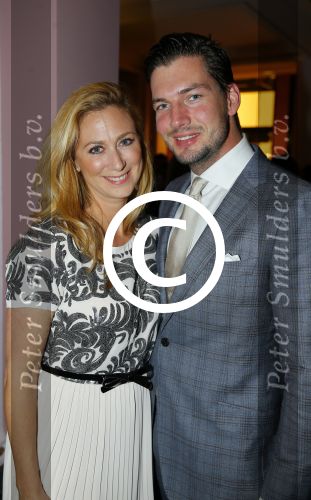 Haarlem 12 oktober 2015
Premiere meisje met het rode haar in schouwburg van haarlem.
Fabienne de Vries met vriend