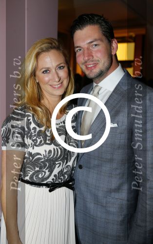 Haarlem 12 oktober 2015
Premiere meisje met het rode haar in schouwburg van haarlem.
Fabienne de Vries met vriend