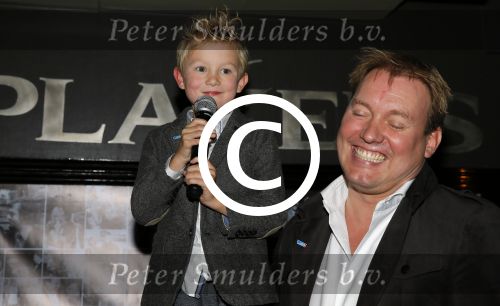 Amsterdam 30 september 2015
Boekpresenatie Joop van Tellingen in Players. Aanwezig Dennis Ria Nathalie en Fender v Tellingen alsmede rest van de familie. Carlo Boszhard en Evert Santegoeds nemen boeken in ontvangst