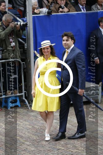 Den Haag 15 september 2015
Prinsjesdag 2015 met Koning Willem Alexander Koningin Maxima prins Constantijn en Prinses Laurentien. Dit jaar wordt de gouden koets voorlopig voor het laatst gebruikt. Fleur Agema met man