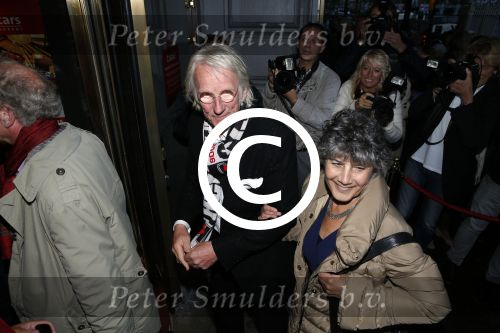Amsterdam 14 september 2015
Paul v Vliet in carre met als gasten prinses Beatrix prinses Laurentien en mies Bouwman. Freek de Jonge met vrouw