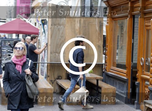 Amsterdam 6 oktober 2015 
Katja Schuurman brnegt haar vriend Freek v Noordwijk van zijn ene restaurant naar zijn andere restaurant ion Amsterdam