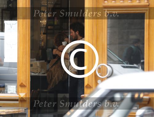 Amsterdam 6 oktober 2015 
Katja Schuurman brnegt haar vriend Freek v Noordwijk van zijn ene restaurant naar zijn andere restaurant ion Amsterdam