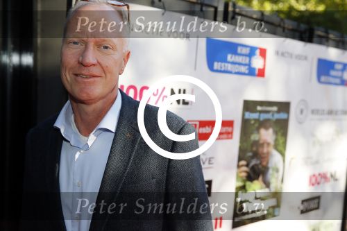 Amsterdam 30 september 2015
Boekpresenatie Joop van Tellingen in Players. Aanwezig Dennis Ria Nathalie en Fender v Tellingen alsmede rest van de familie.