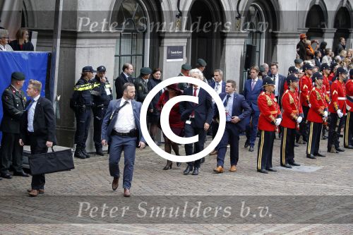 Den Haag 15 september 2015
Prinsjesdag 2015 met Koning Willem Alexander Koningin Maxima prins Constantijn en Prinses Laurentien. Dit jaar wordt de gouden koets voorlopig voor het laatst gebruikt. Geert Wilders met zijn vrouw en beveiliging