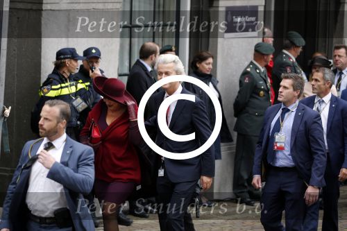 Den Haag 15 september 2015
Prinsjesdag 2015 met Koning Willem Alexander Koningin Maxima prins Constantijn en Prinses Laurentien. Dit jaar wordt de gouden koets voorlopig voor het laatst gebruikt. Geert Wilders met zijn vrouw en beveiliging