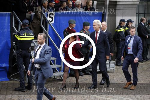 Den Haag 15 september 2015
Prinsjesdag 2015 met Koning Willem Alexander Koningin Maxima prins Constantijn en Prinses Laurentien. Dit jaar wordt de gouden koets voorlopig voor het laatst gebruikt. Geert Wilders met zijn vrouw en beveiliging
