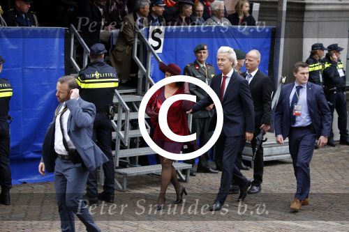 Den Haag 15 september 2015
Prinsjesdag 2015 met Koning Willem Alexander Koningin Maxima prins Constantijn en Prinses Laurentien. Dit jaar wordt de gouden koets voorlopig voor het laatst gebruikt. Geert Wilders met zijn vrouw en beveiliging