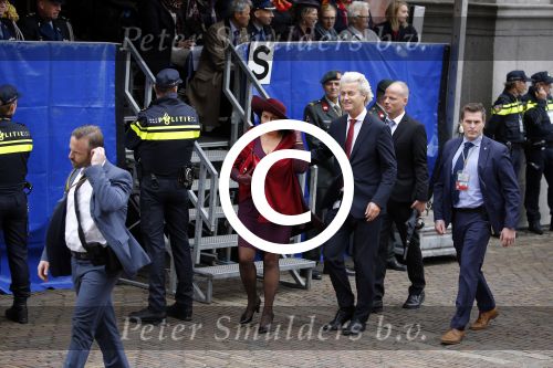 Den Haag 15 september 2015
Prinsjesdag 2015 met Koning Willem Alexander Koningin Maxima prins Constantijn en Prinses Laurentien. Dit jaar wordt de gouden koets voorlopig voor het laatst gebruikt. Geert Wilders met zijn vrouw en beveiliging
