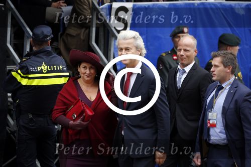 Den Haag 15 september 2015
Prinsjesdag 2015 met Koning Willem Alexander Koningin Maxima prins Constantijn en Prinses Laurentien. Dit jaar wordt de gouden koets voorlopig voor het laatst gebruikt. Geert Wilders met zijn vrouw en beveiliging