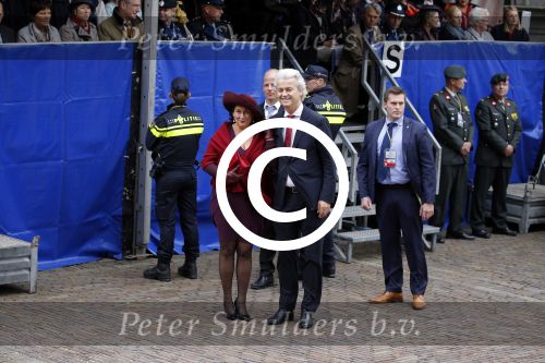 Den Haag 15 september 2015
Prinsjesdag 2015 met Koning Willem Alexander Koningin Maxima prins Constantijn en Prinses Laurentien. Dit jaar wordt de gouden koets voorlopig voor het laatst gebruikt. Geert Wilders met zijn vrouw en beveiliging