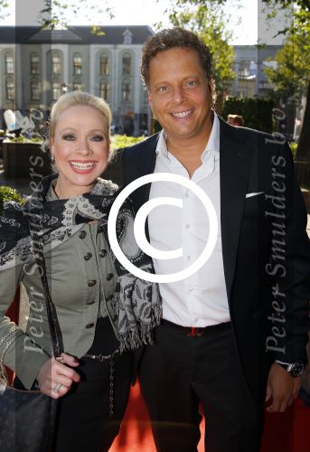 Amsterdam 30 september 2015
Boekpresenatie Joop van Tellingen in Players. Aanwezig Dennis Ria Nathalie en Fender v Tellingen alsmede rest van de familie. Gemma v Eck met Melchior Rietveld