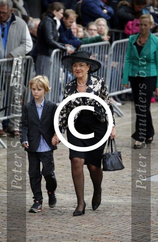 Den Haag 15 september 2015
Prinsjesdag 2015 met Koning Willem Alexander Koningin Maxima prins Constantijn en Prinses Laurentien. Dit jaar wordt de gouden koets voorlopig voor het laatst gebruikt.
Gerdi Verbeet