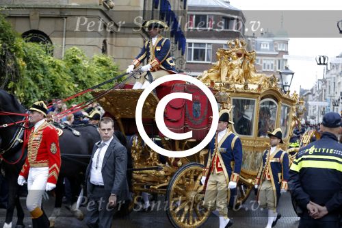 Den Haag 15 september 2015
Prinsjesdag 2015 met Koning Willem Alexander Koningin Maxima prins Constantijn en Prinses Laurentien. Dit jaar wordt de gouden koets voorlopig voor het laatst gebruikt.