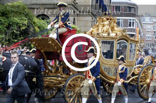 Den Haag 15 september 2015
Prinsjesdag 2015 met Koning Willem Alexander Koningin Maxima prins Constantijn en Prinses Laurentien. Dit jaar wordt de gouden koets voorlopig voor het laatst gebruikt.
