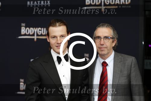 Utrecht 27 september 2015
Premiere the bodyguard met oa Romy Monteiro Mark v Eeuwen  Carolina Dijkhuizen en Patrick Martens.